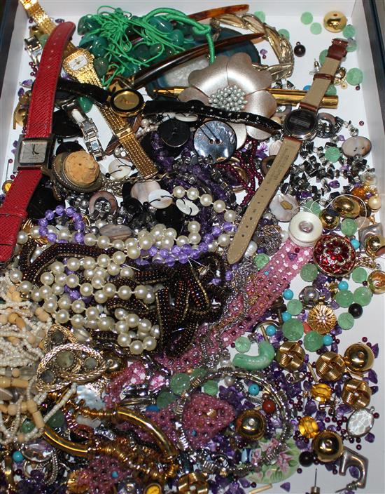 Mixed costume jewellery